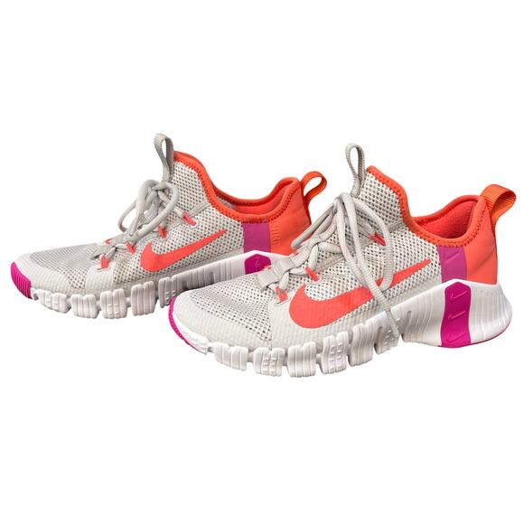 Nike Women's Metcon 3 Vast Grey Fire Pink Training Shoes Sz 8.5 - Picture 3 of 7